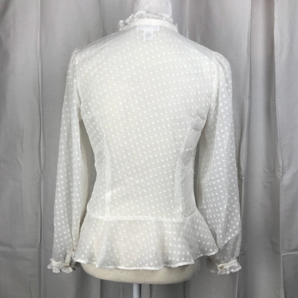 Beautiful polka dot button down - Picture 2 of 4